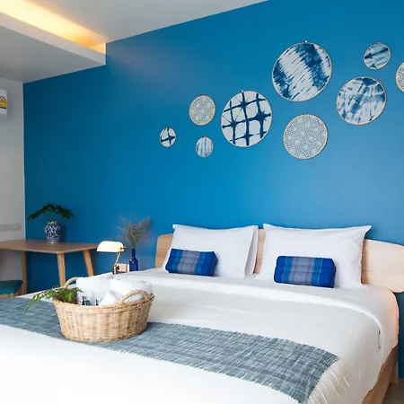 Deeprom Hotel