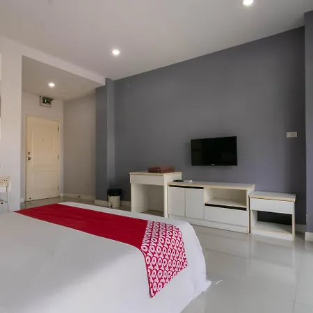 โอโย 75389 แพนโดร่า เฮาส์ โรงแรม 2*
