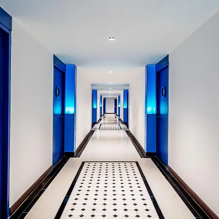 โรงแรม Blue Formerly A-one New Wing 4*