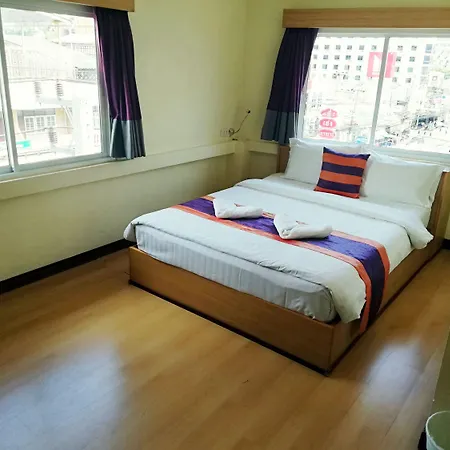 Hotel J P 3*