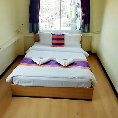 Hotel J P 3*