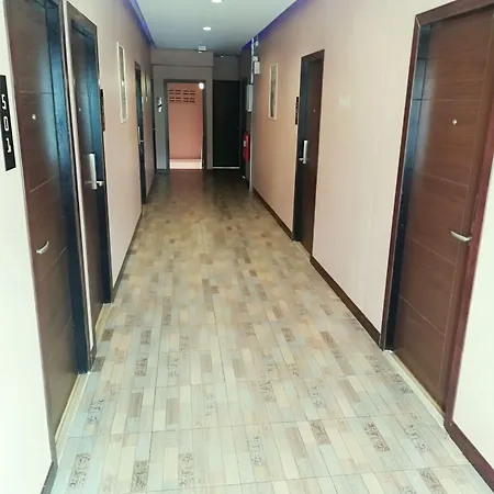 Hotel J P