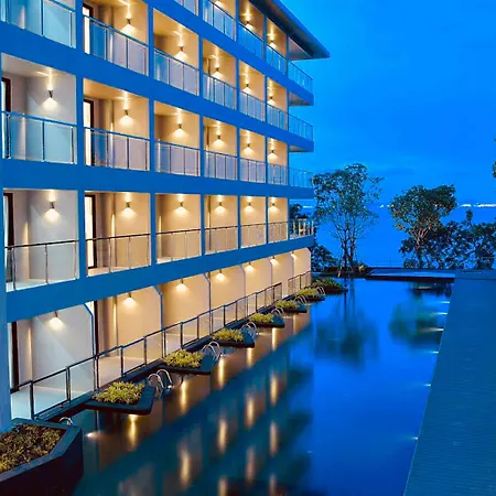 Golden Tulip Beachfront Pattaya