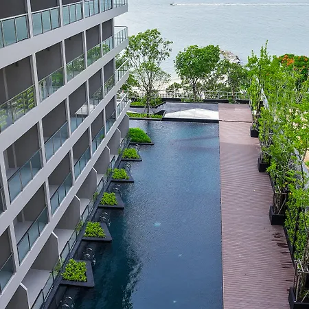 Golden Tulip Beachfront Pattaya