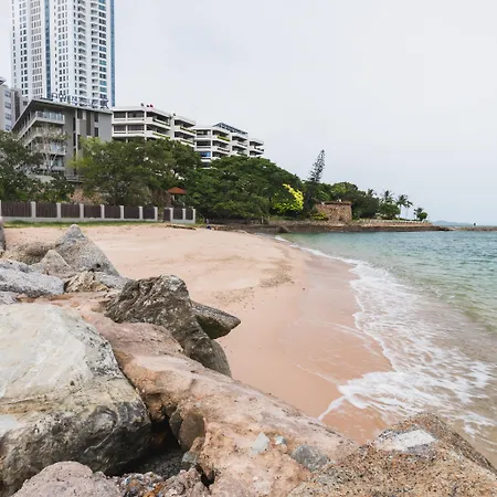 Golden Tulip Beachfront Pattaya