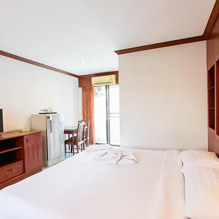 Selina Place 3*