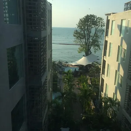 Club Royal Condominium, Naklua