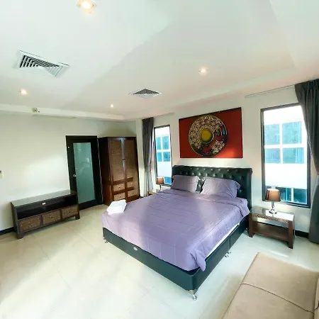 Villa Private Pool & Jacuzzi Villa, Phratumnak, - 600m From The Beach, 711 Nearby