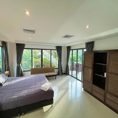 Private Pool & Jacuzzi Villa, Phratumnak, - 600m From The Beach, 711 Nearby * Pattaya