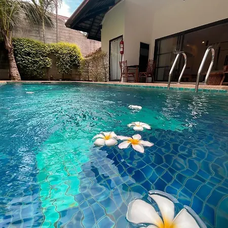 Raya Private Pool โรงแรม