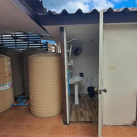 โรงแรม Shiba *