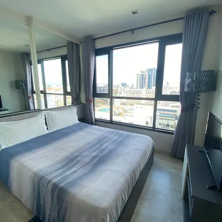 อพาร์ทเม้น The Base In Pattaya