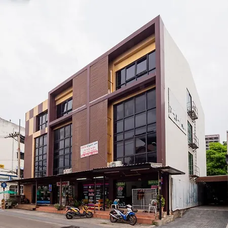 Reddoorz The Modern Place @ Pattaya