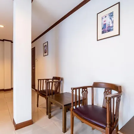 Reddoorz The Modern Place @ Hotel