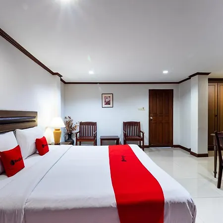 Reddoorz The Modern Place @
