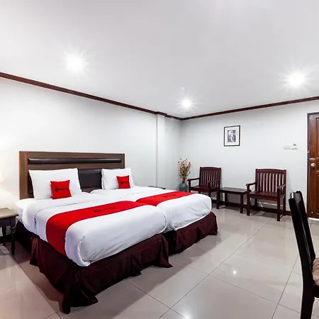 Hotel Reddoorz The Modern Place @ Pattaya