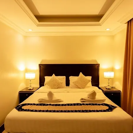 Ivory Palace โรงแรม 3*