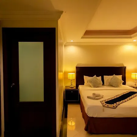 Ivory Palace โรงแรม