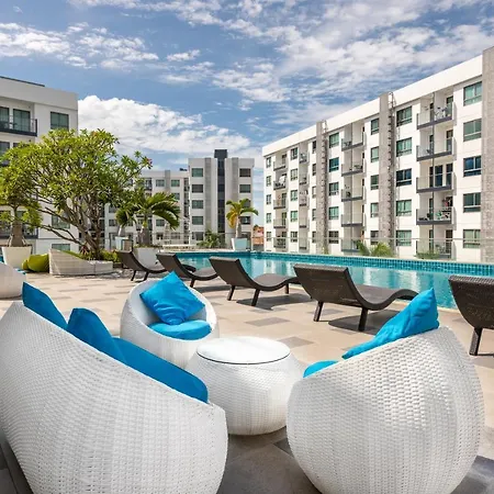 Rare Xxxl Swimming Pools - 500mbps Blazing Fast Free Wifi - Floor Pool View Balcony - Gym - Sauna - Kids Playground - Supermarkets Apartment