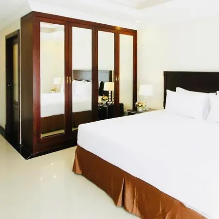 โรงแรม Ivory Palace