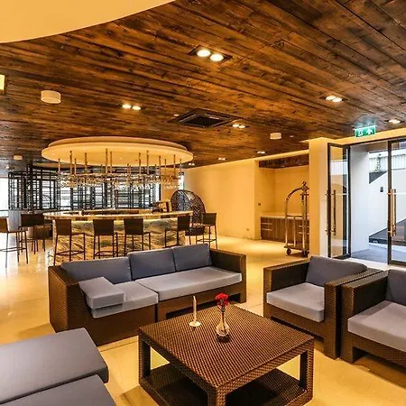 โรงแรม โกลเดน ทิวลิป พัทยา บีช รีสอร์ต