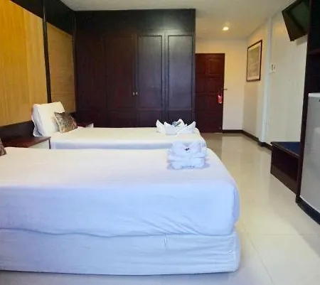 Suppamitr โรงแรม 3*