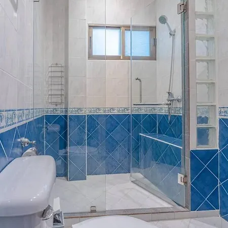 5-3br Huge Pool, Bbq, 300m-beach, 8 Mins To Walking Street Pattaya