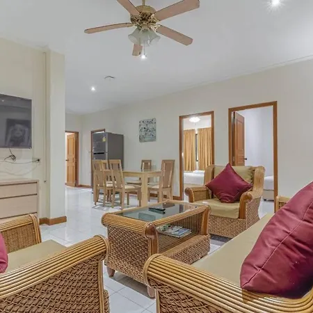 6-3br Huge Pool, Bbq, 300m-beach, 8 Mins To Walking Street Pattaya