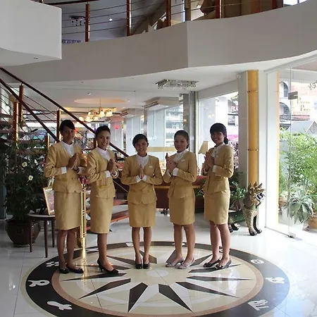 เดอะ พรีวี่ สวีทส์ โรงแรม