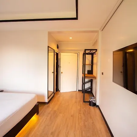 โรงแรม Homy Cozy By Prs 4*