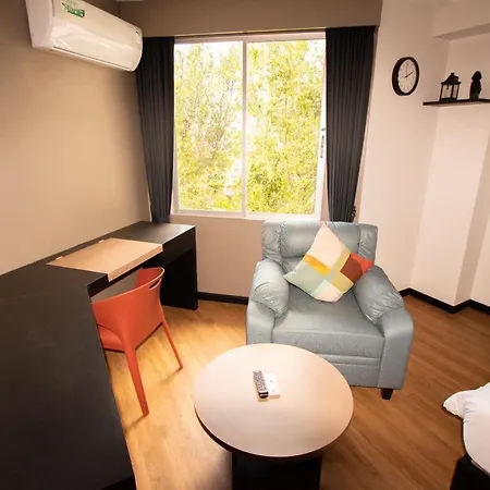 โรงแรม Homy Cozy By Prs 4*