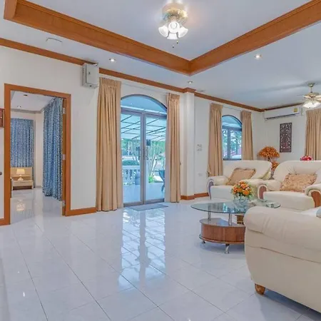 3-2br Huge Pool, Bbq, 300m-beach, 8 Mins To Walking Street * Pattaya