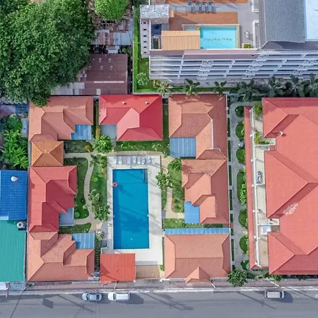 Villa 15br-30pax,300m-beach & 8mins Walking Street For Families & Group Retreat Pattaya