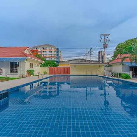 Villa 15br-30pax,300m-beach & 8mins Walking Street For Families & Group Retreat *