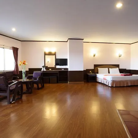 Hotel Marine Yensabai 3*
