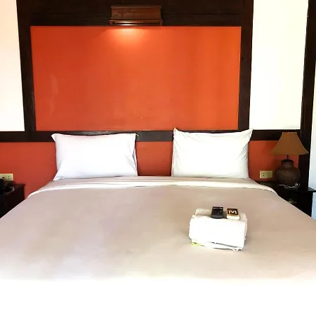 โรงแรม Sutus Court 7