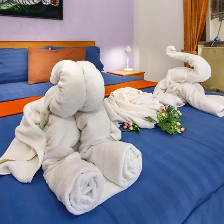 Traveller's Rest Sports Bar Guest house 4*