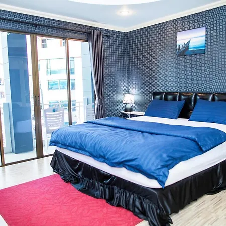 Merry Hotel 3*