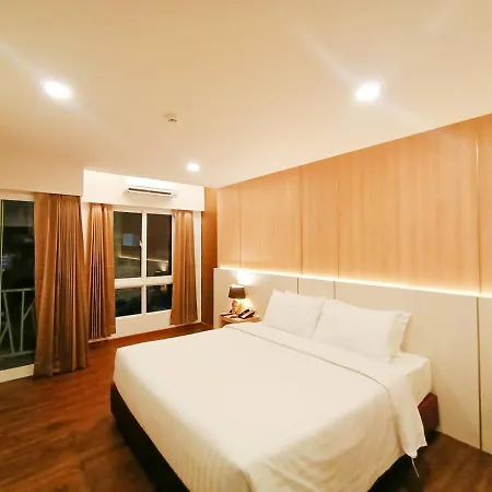 M Casa Hotel 4*