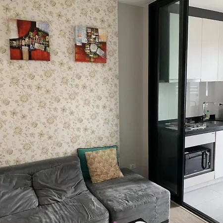 Apartment 泰国芭提雅顶层无边游泳池公寓thebase健身房 Pattaya
