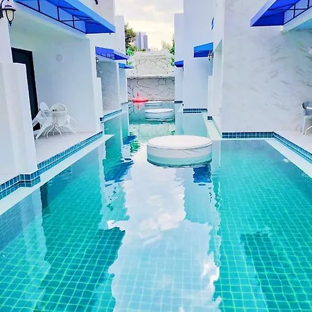 Loof Top Pool 2 * Pattaya