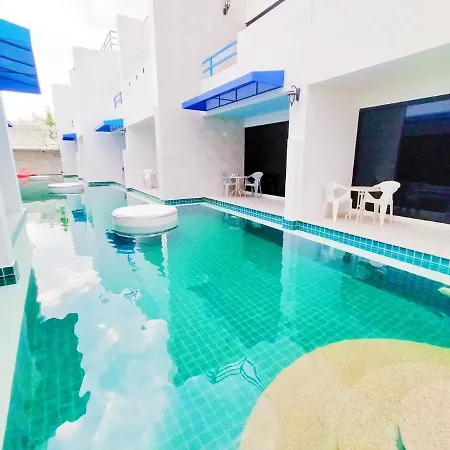 Loof Top Pool 2 *
