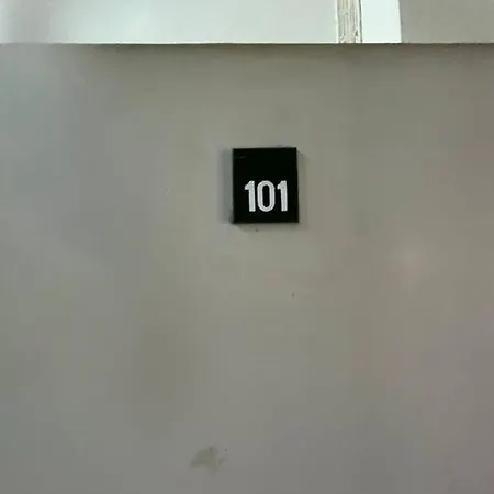 อพาร์ทเม้น Room101 In Wanna *