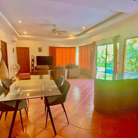 3 Bedroom Pool At Cosy Beach Pratamnak Villa *
