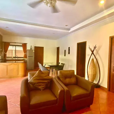 3 Bedroom Pool At Cosy Beach Pratamnak * Pattaya