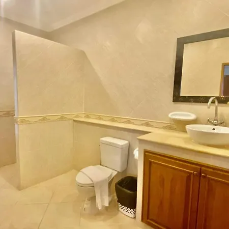3 Bedroom Pool At Cosy Beach Pratamnak Pattaya
