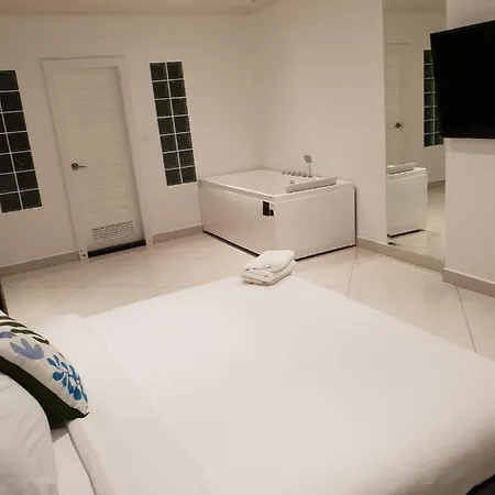 Vtsix At View Talay 6 โรงแรม Pattaya