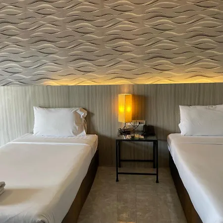 Hotel Embryo