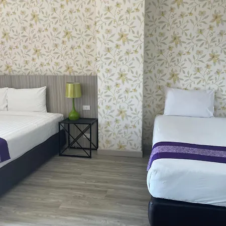 Hotel Embryo 4*