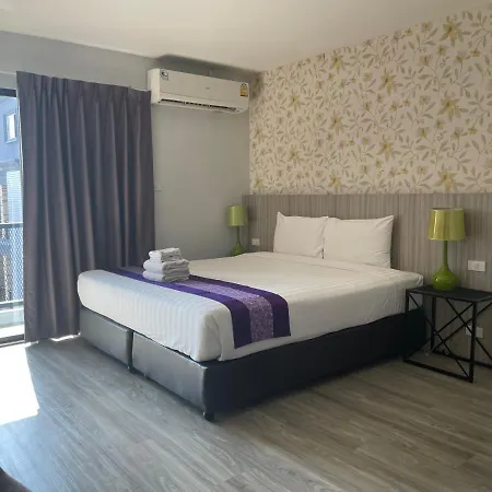 Hotel Embryo 4*